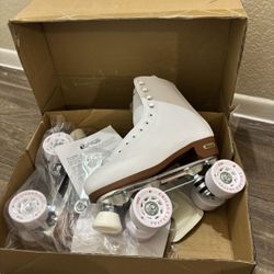 CHICAGO Skates Deluxe Leather Lined Rink Skate Ladies and Girls