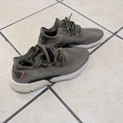 Adidas Pod Shoes Size 10, 