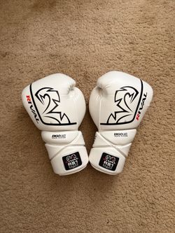RIVAL RS1 2.0 14oz SPARRING GLOVES