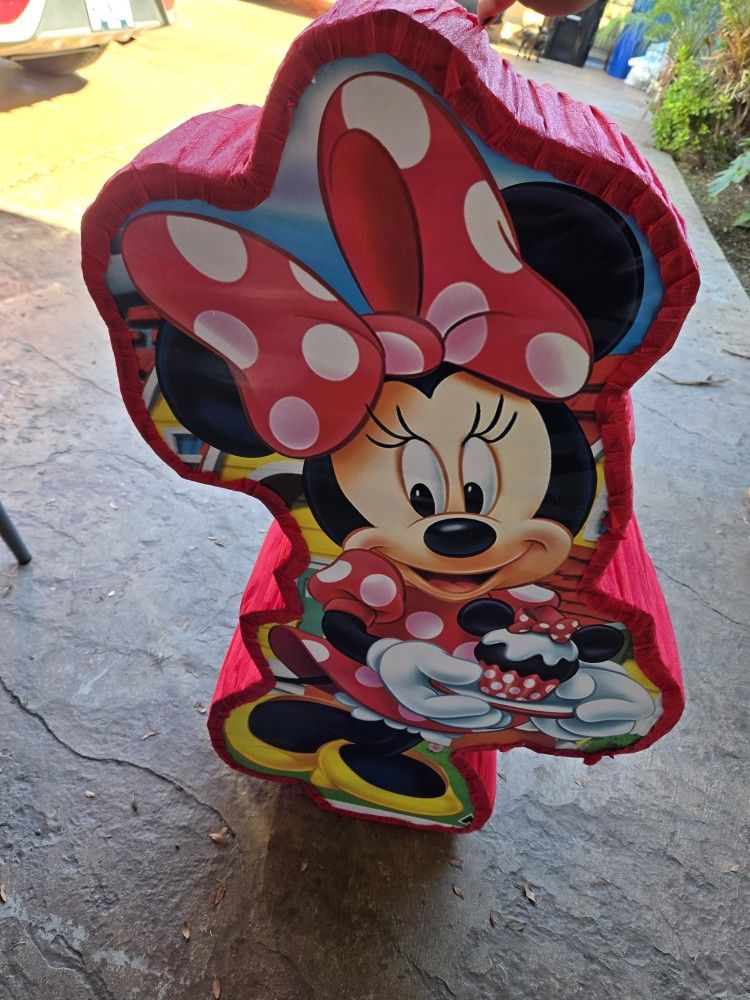 Minnie Mouse Piñata