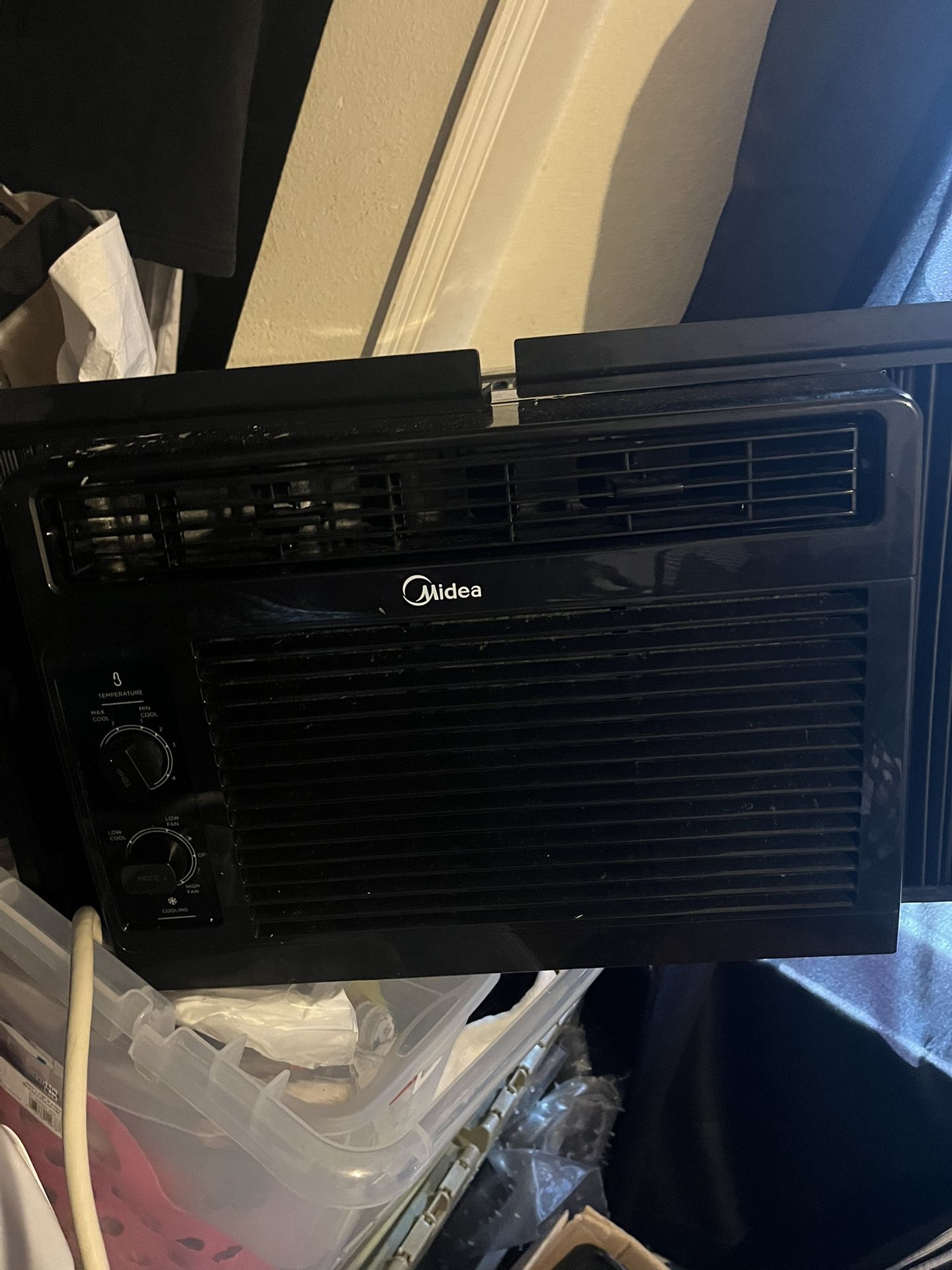 Midea Ac unit