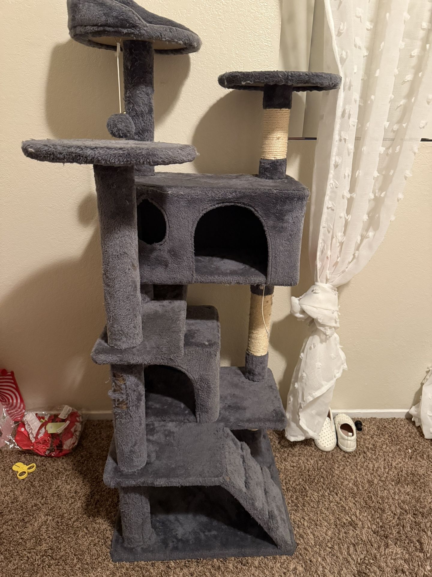 Cat tree
