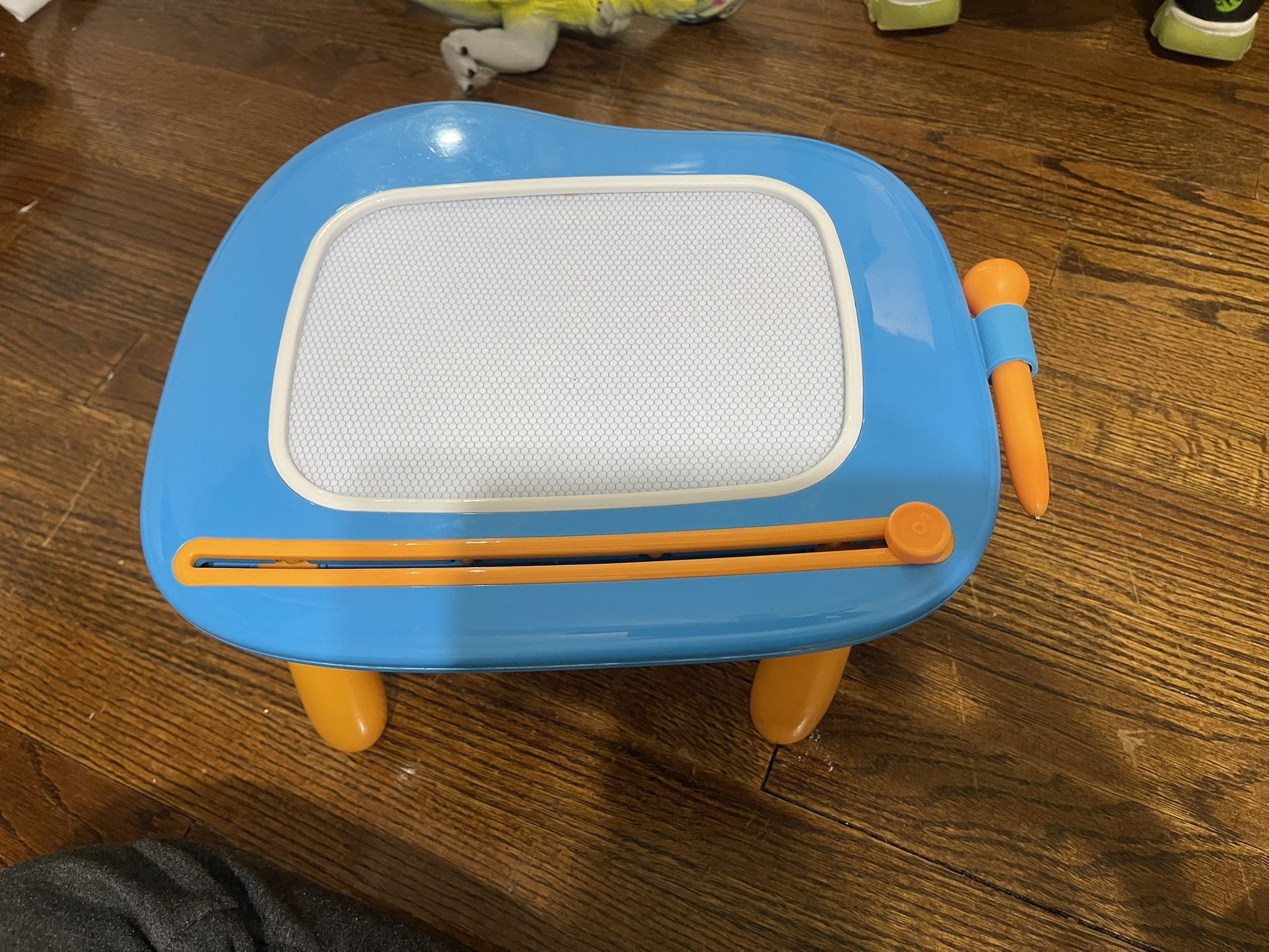 Kids Magnetic Drawing Board