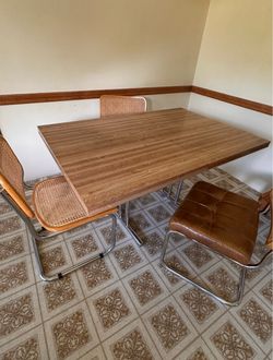 Kitchen table with extension leaf
