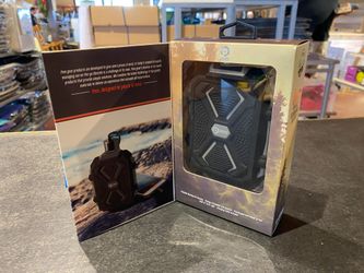 NEW! POM Gear Ranger 10400 Mah IPX Waterprf w/Light