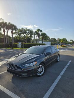 2020 Ford Fusion SE - Clean Title✅️