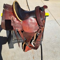 Saddle 