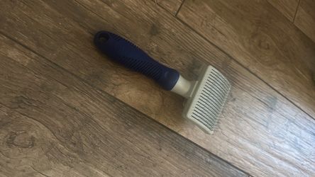 Cat brush