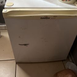 Mini Fridge 