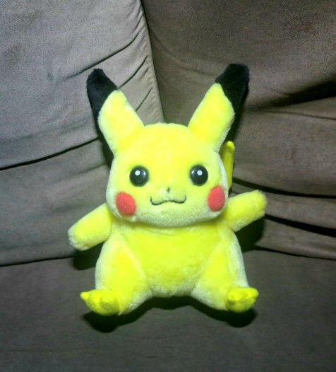 VINTAGE POKEMON PIKACHU PLUSH HASBRO - LOW NUMBER