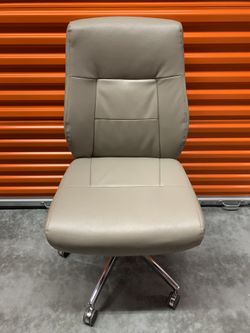 USED / DESK CHAIR .... silla de escritorio usada