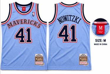 Dallas Mavericks Dirk Nowitzki #41 Throwback Jersey (Size Medium)