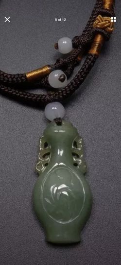 Certified natural green jade jadeite