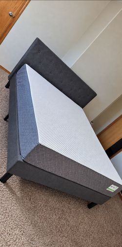 Newer Queen Ghost Bed Mattress w/ Zinus Shalini Platform Bed Frame