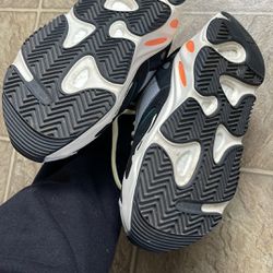 Adidas Yeezy Wave Runner 700 Size 7.5