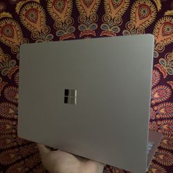 SURFACE LAPTOP 2GO