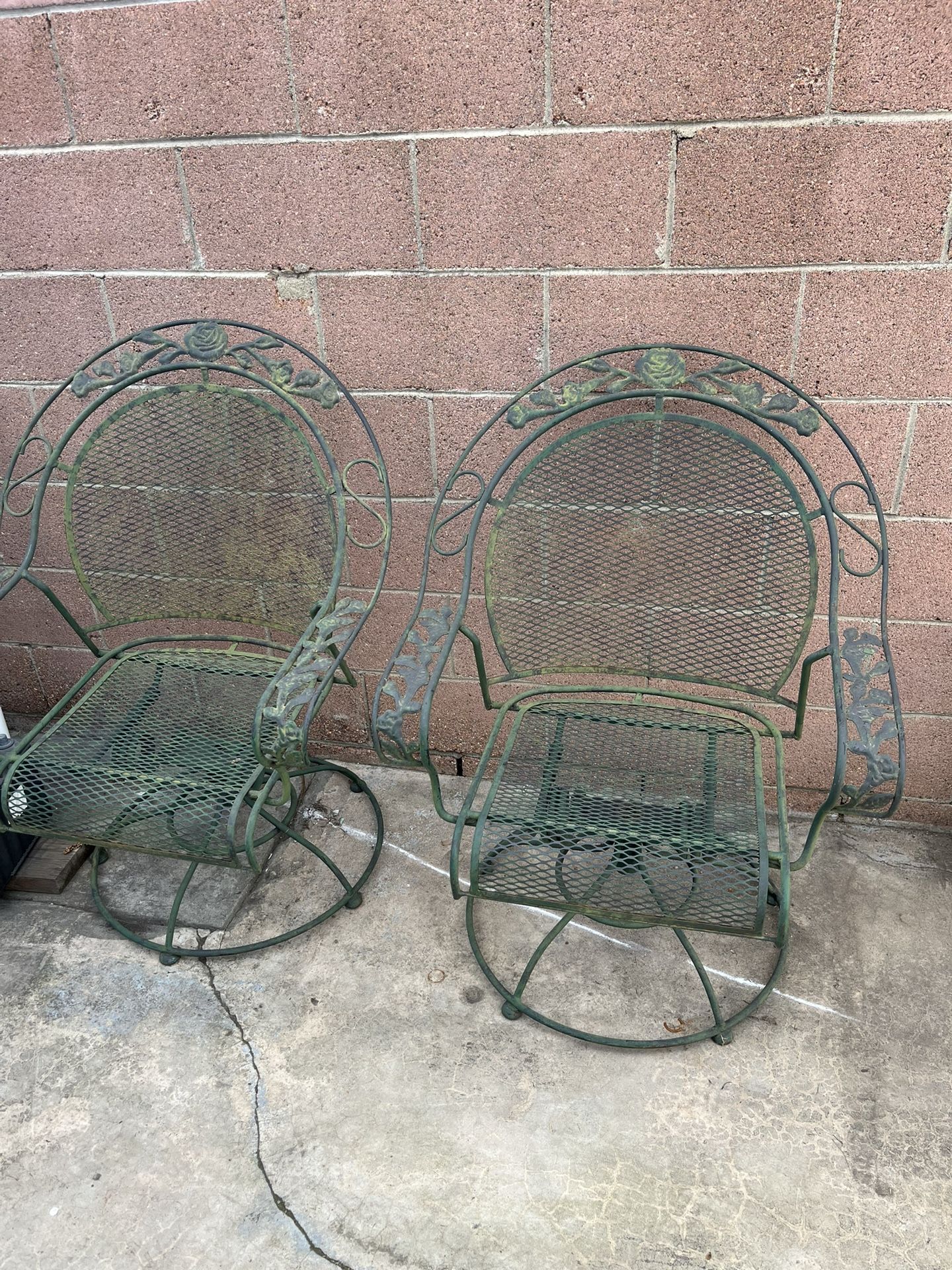 Antique Metal swivel Rocking Chairs