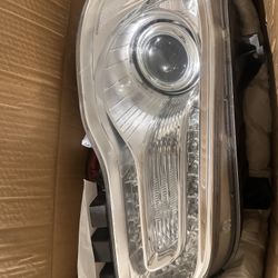 Chrysler 300 Headlights (BOTH SIDES)