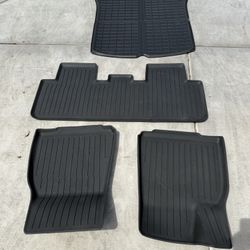 2025 Tesla Model Y Floor Mats