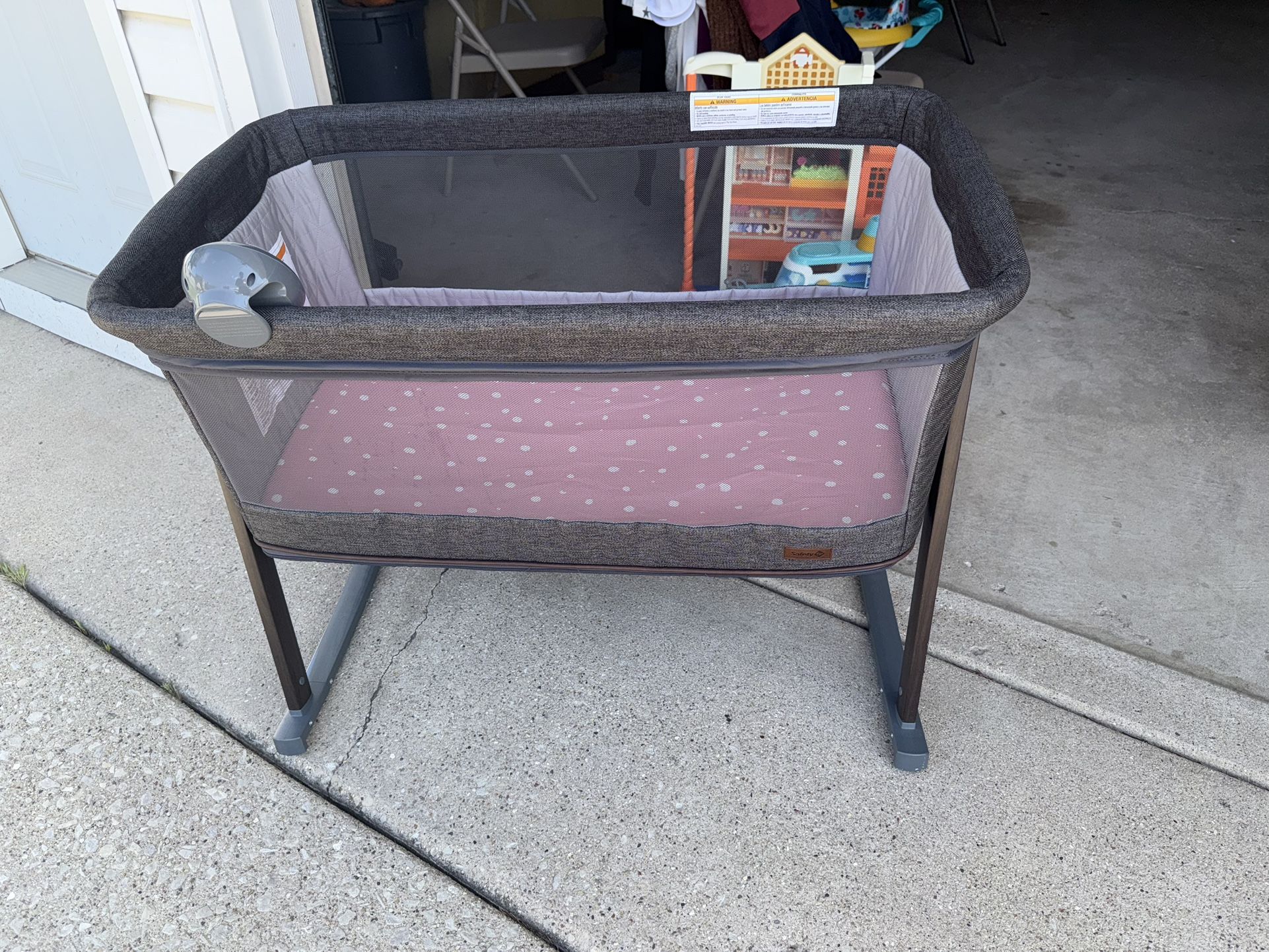 Bassinet That Turns Into Playpen