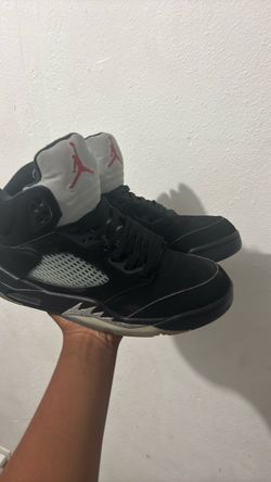 Jordan 5 black mettalics
