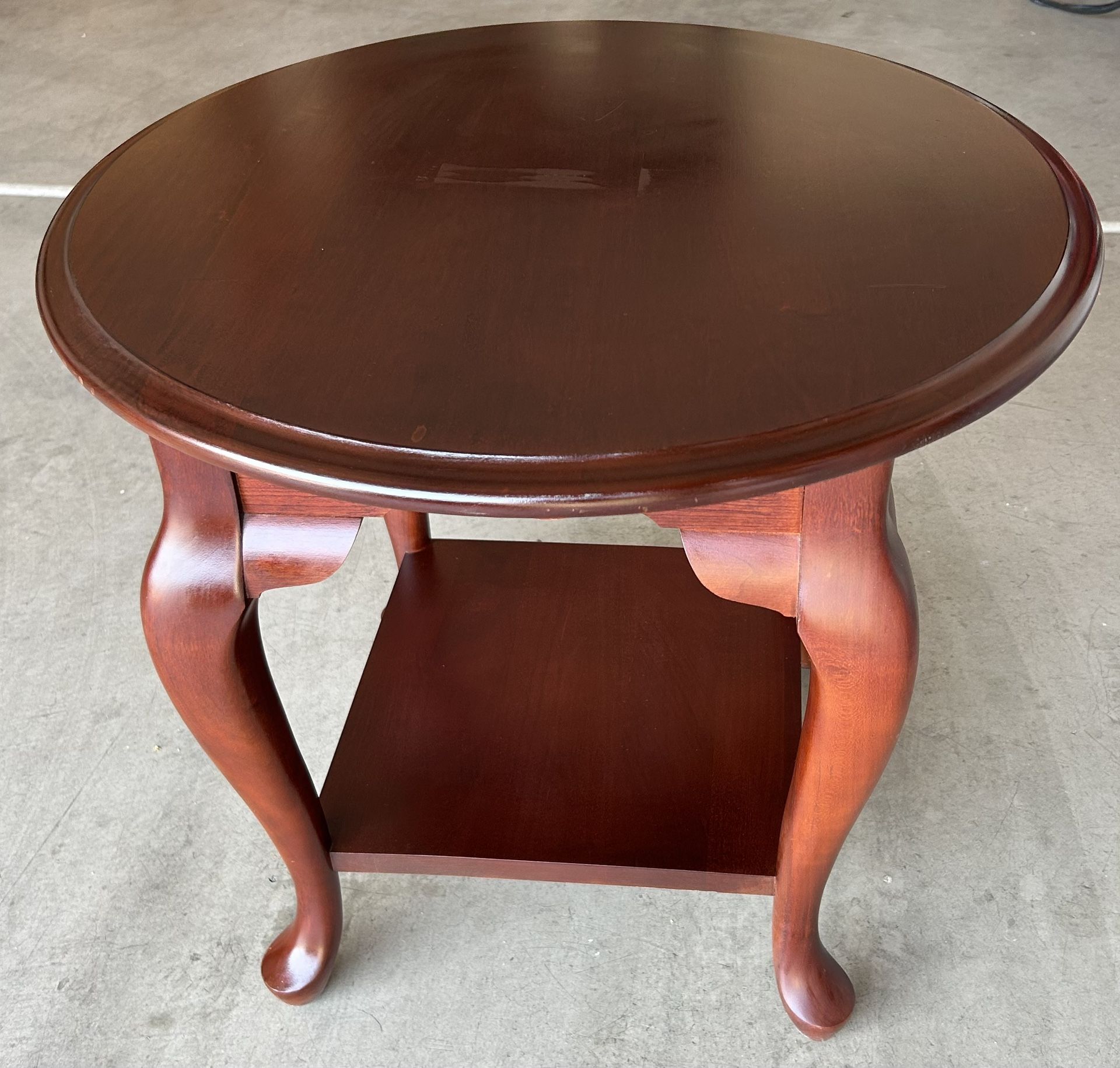 24” Round Wood Table
