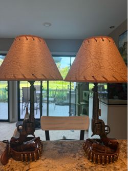 Unique revolver table lamps