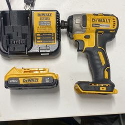 1/4” Hex Impact Drill 20v Dewalt With Battery And Charger