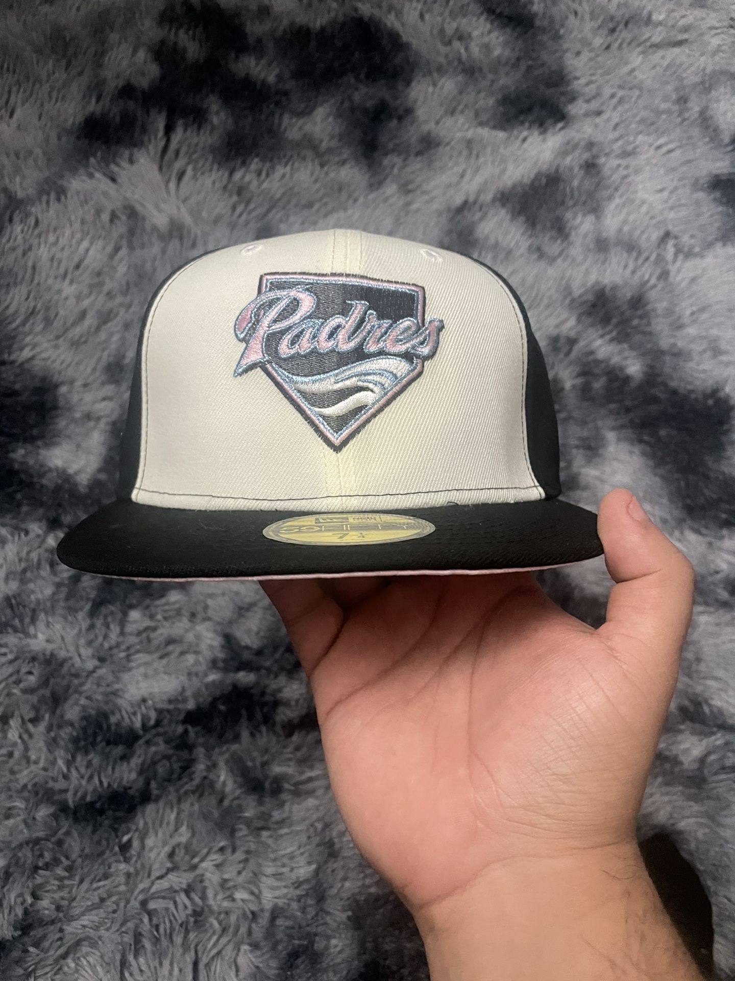 Padres Fitted 7 1/4 “Blinky” Lids Collection