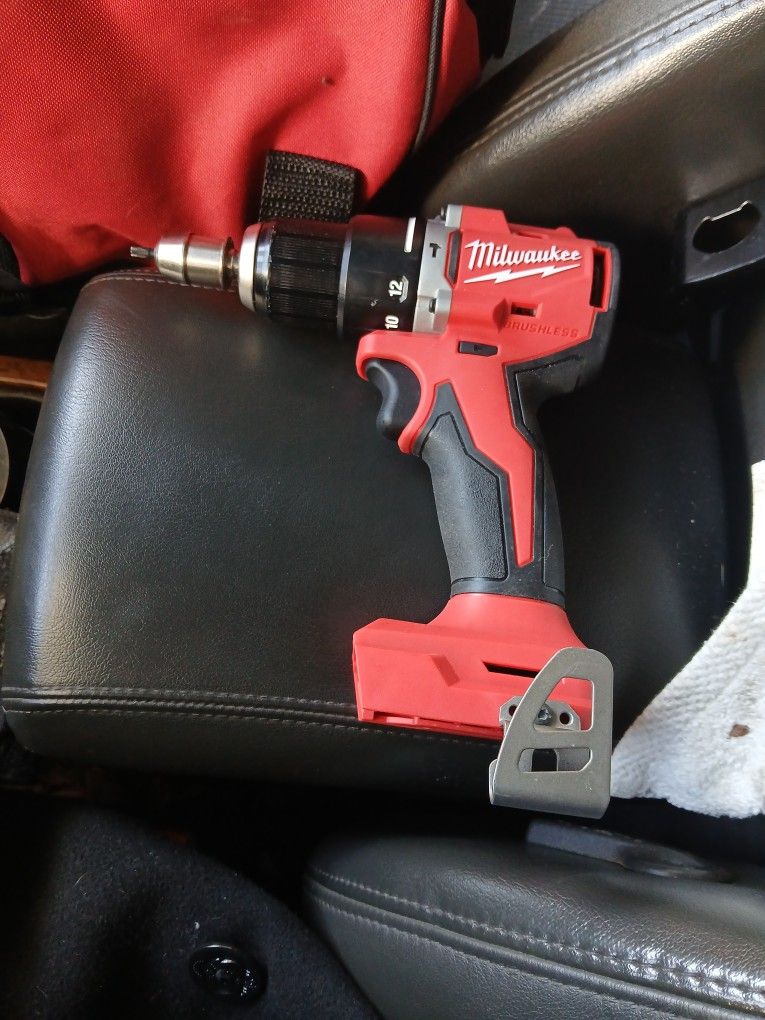 Milwaukee M18 Drill