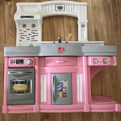 Play Kitchen 