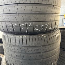 (2) 21” Pirelli Pzero 355/25/21 used tires like new pair