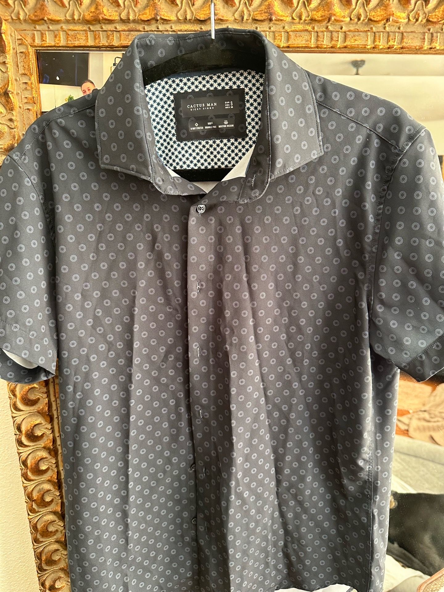 Men’s small button up