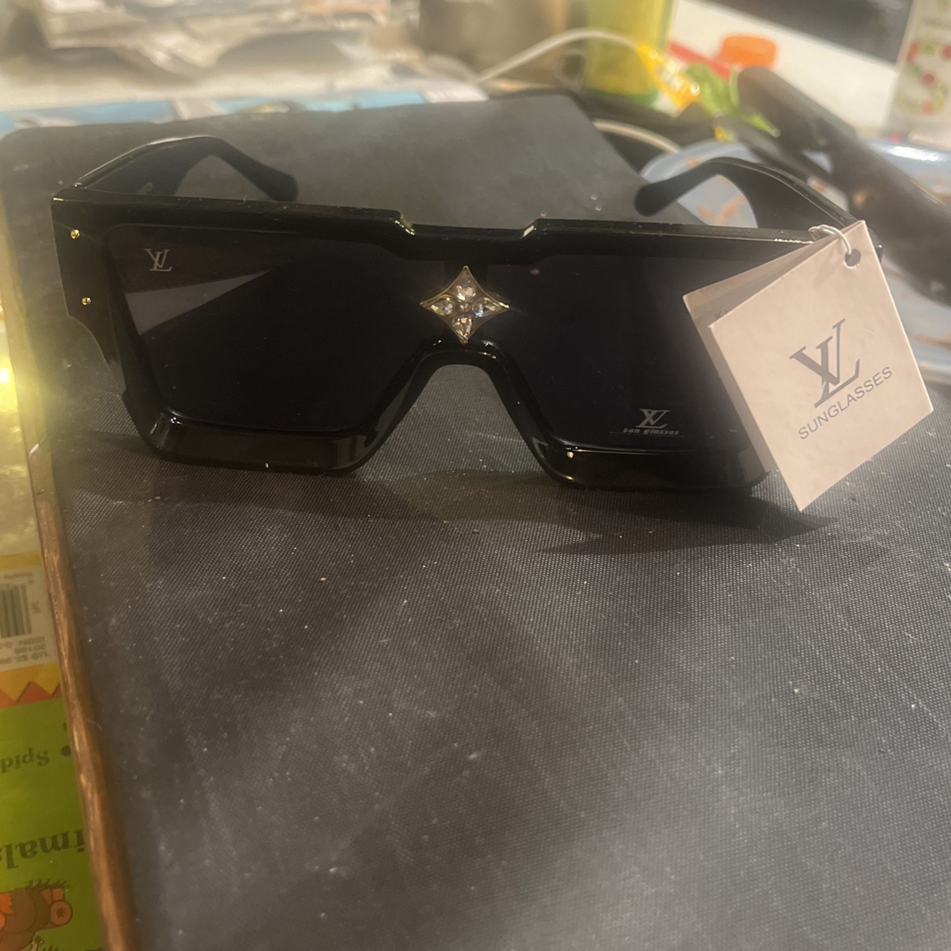 Louis Vuitton Sunglasses for Sale in Wichita, KS - OfferUp