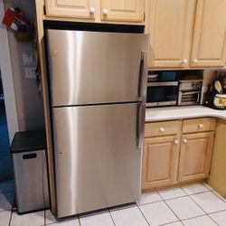 Stainless Steel Kitchen Appliances 