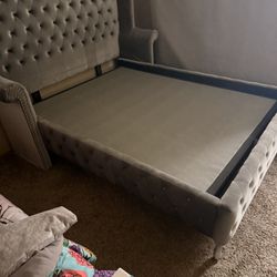 Queen Size Bed 