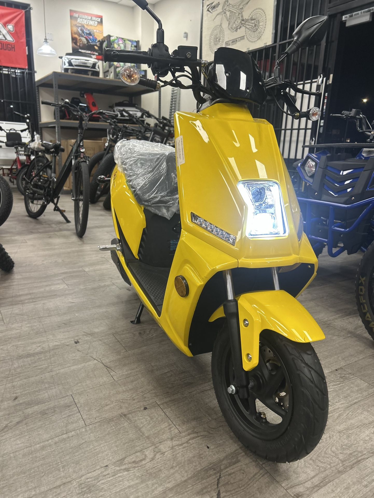 LIFAN E3 1200W 60V Electric Scooter 