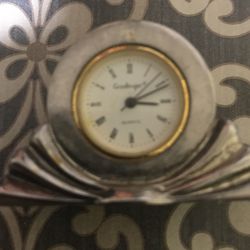 Tiny Vintage Clock  Approximately 2 1/2” Works Perfectly