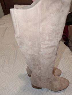 New Light Beige Boots