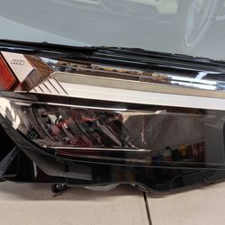 2022-2025 AUDI Q4 E-TRON, SPORTBACK RIGHT LED HEADLIGHT