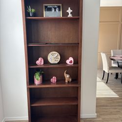 Shelves/Shelfs 