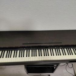 Electric YAMAHA PIANO - Moving SALE
