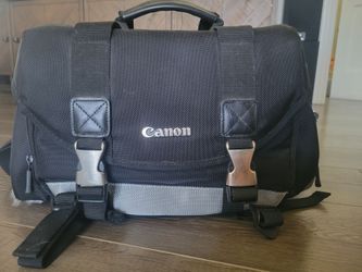 Canon 200DG Deluxe Gadget Bag (model 9320A003),