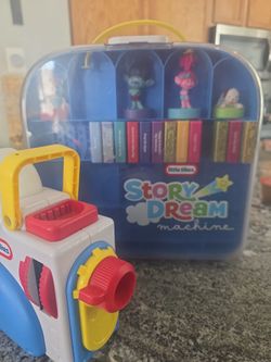 Little tikes story dream machine and books