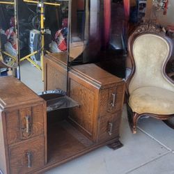 Antique British Tiger Oak Vanity