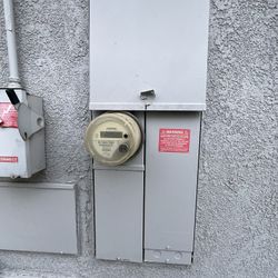 Free Main Panel Upgrade (200amp)