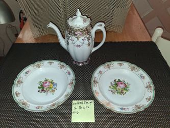 Random fine china items.. selling them as a bundle. All sales final.