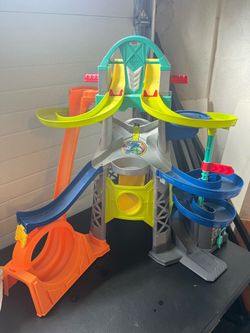 Fisher-Price Little People Launch & Loop Raceway