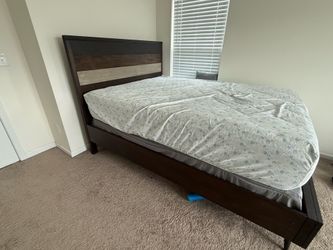 Queen size bed