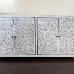 White wooden Buffet